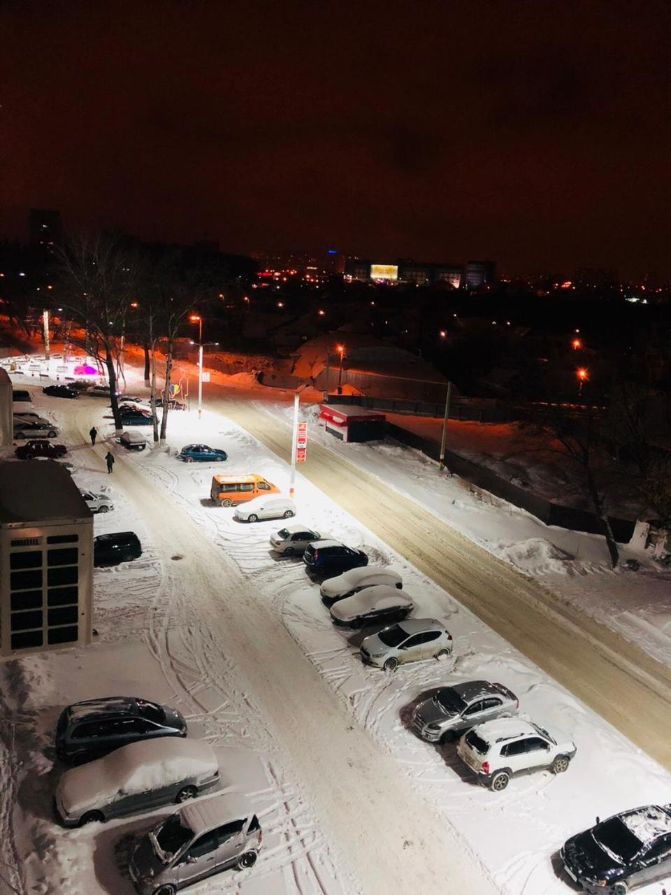 Comfortable Apartment Near Metro Charkiw Exterior foto